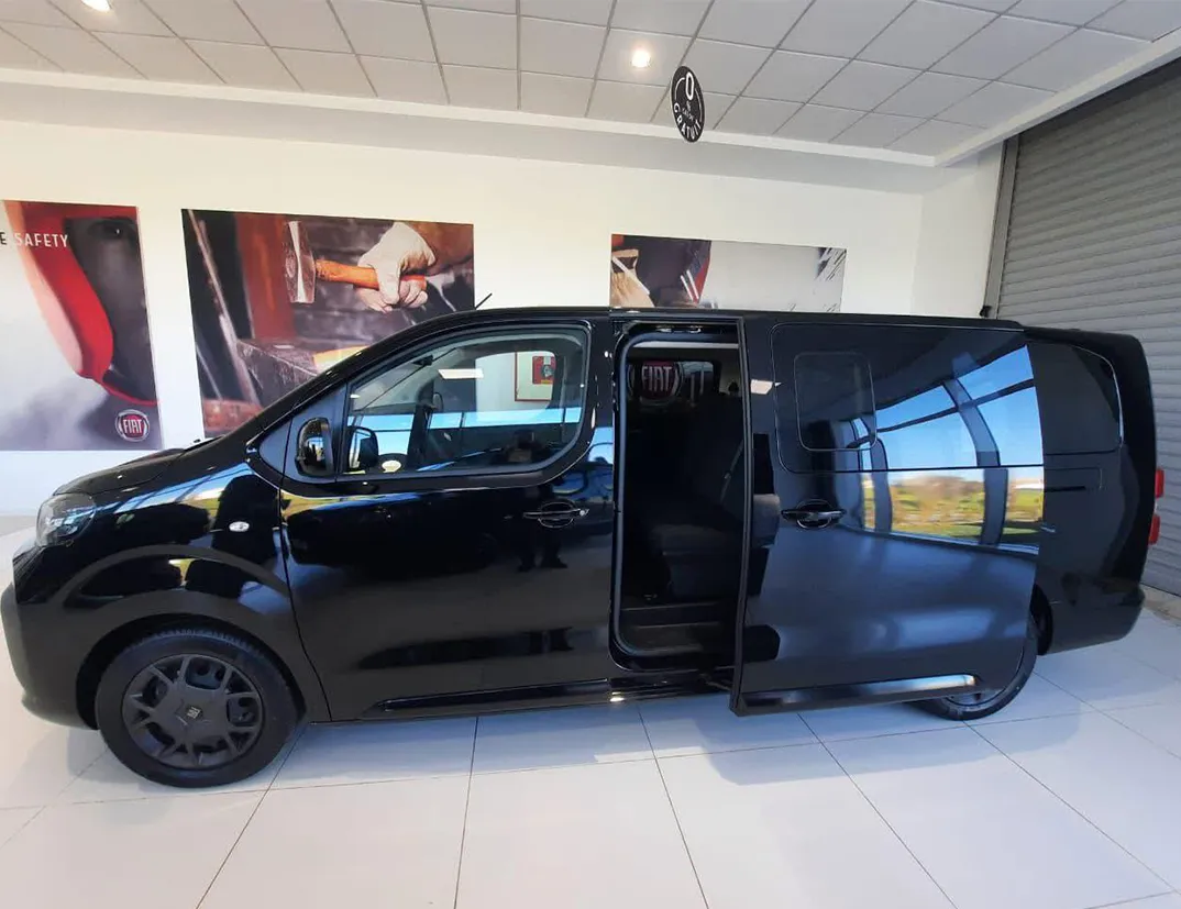 Van VIP